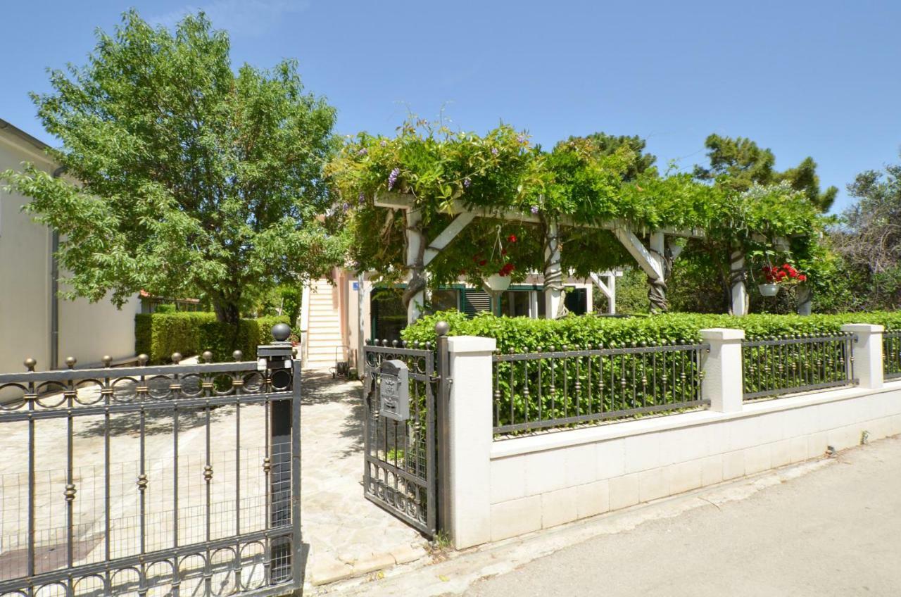 Apartment Wisteria Rogoznica  Kültér fotó